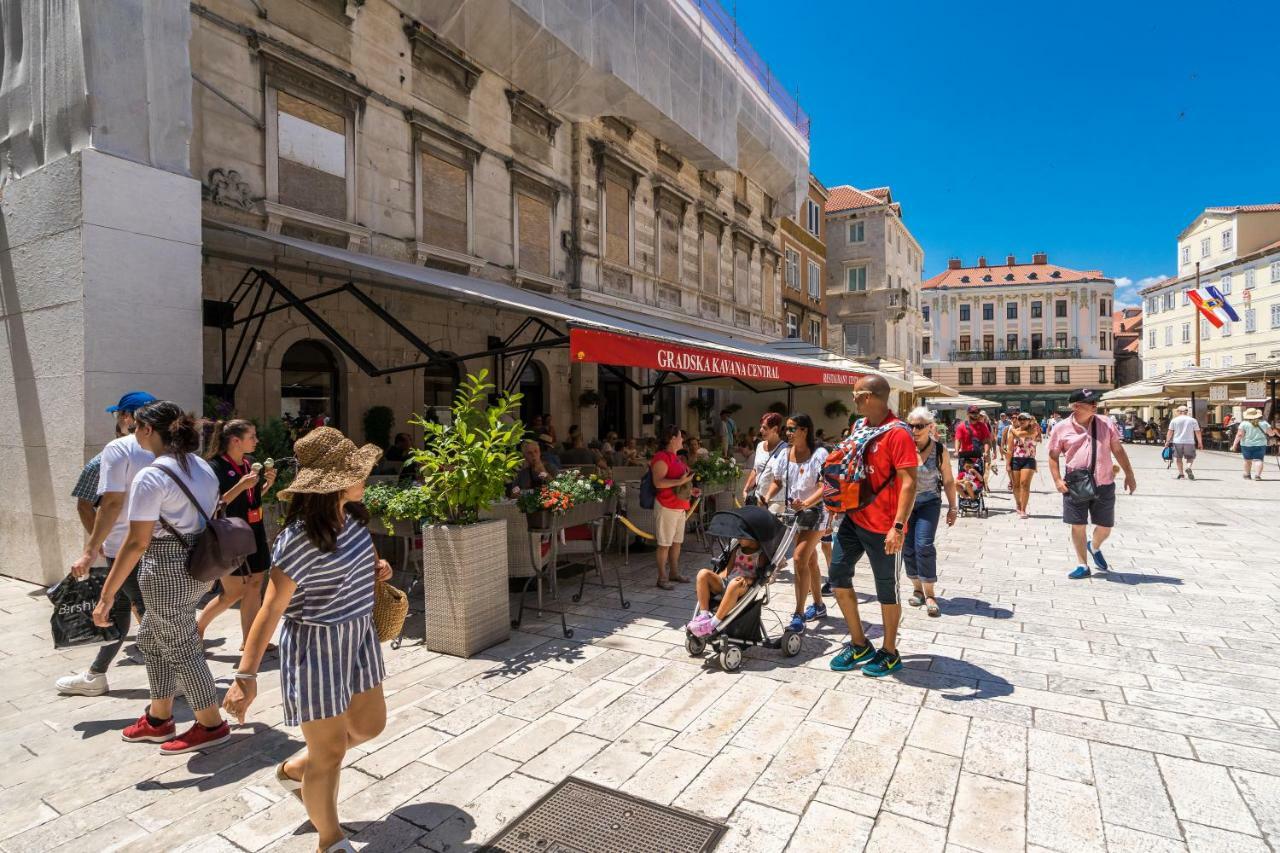 Rooftop City View Apartment In The Palace Walls Σπλιτ Εξωτερικό φωτογραφία